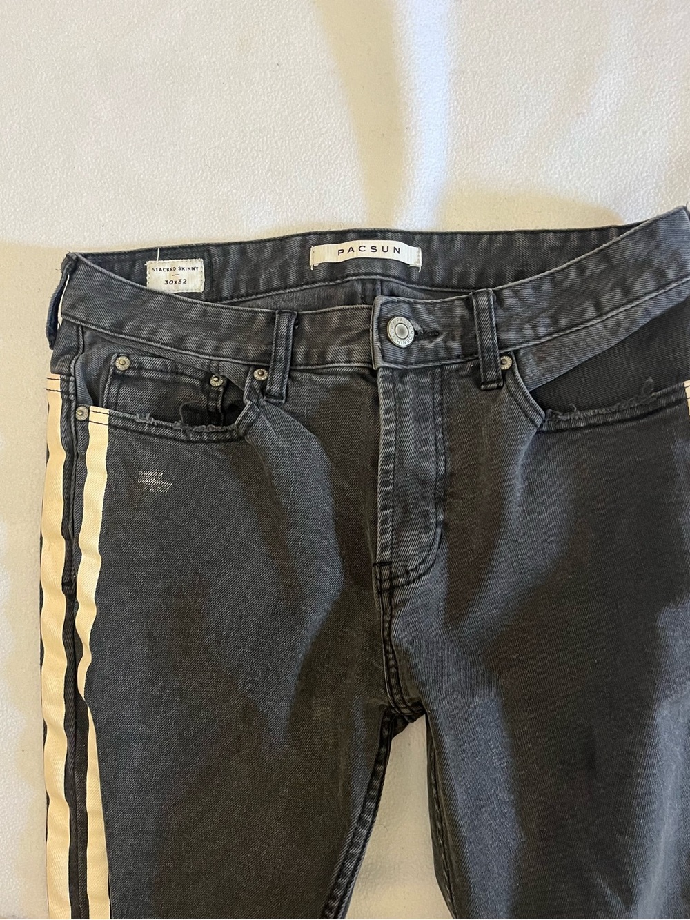 4 Pair Men’s Jeans Boohoo Man, American Eagle & (2) Pacsun - Picture 6 of 12